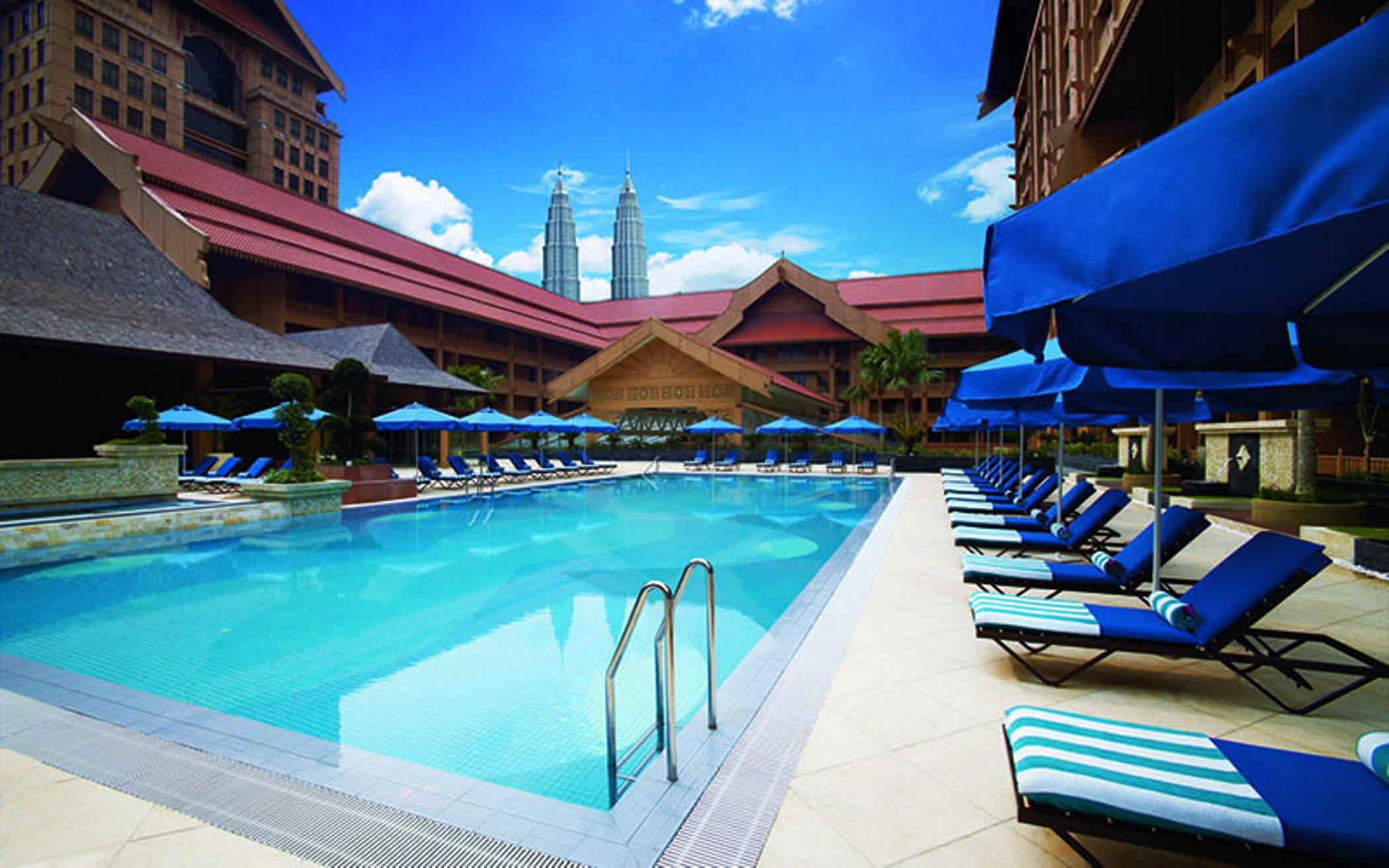 Hotel Royale Chulan Kuala Lumpur Zewnętrze zdjęcie The swimming pool at Shangri-La Kuala Lumpur