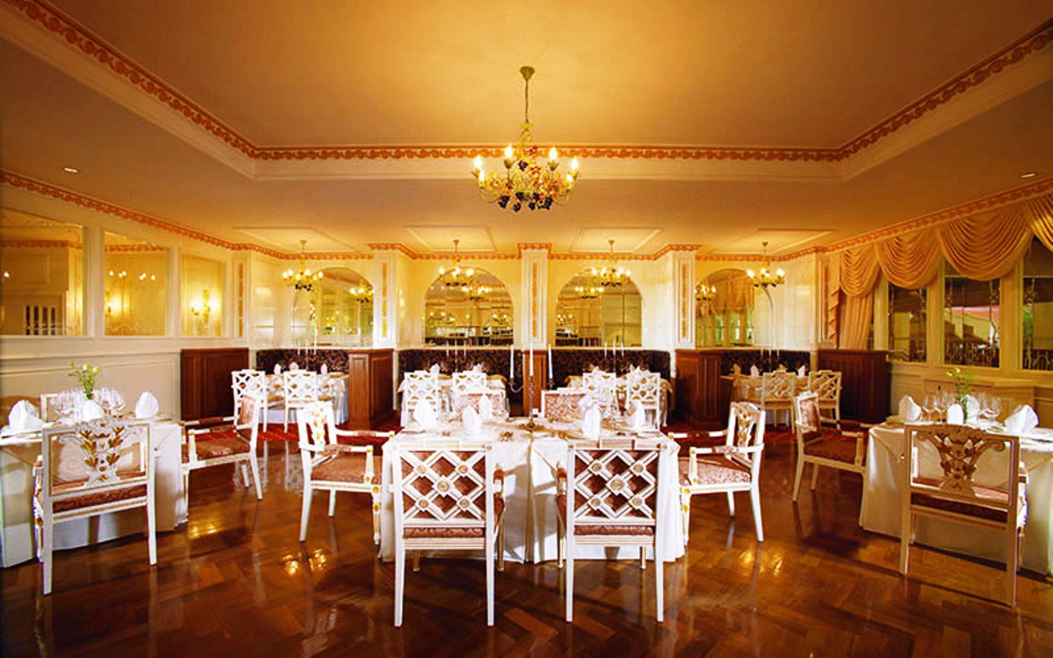 Hotel Royale Chulan Kuala Lumpur Zewnętrze zdjęcie The restaurant