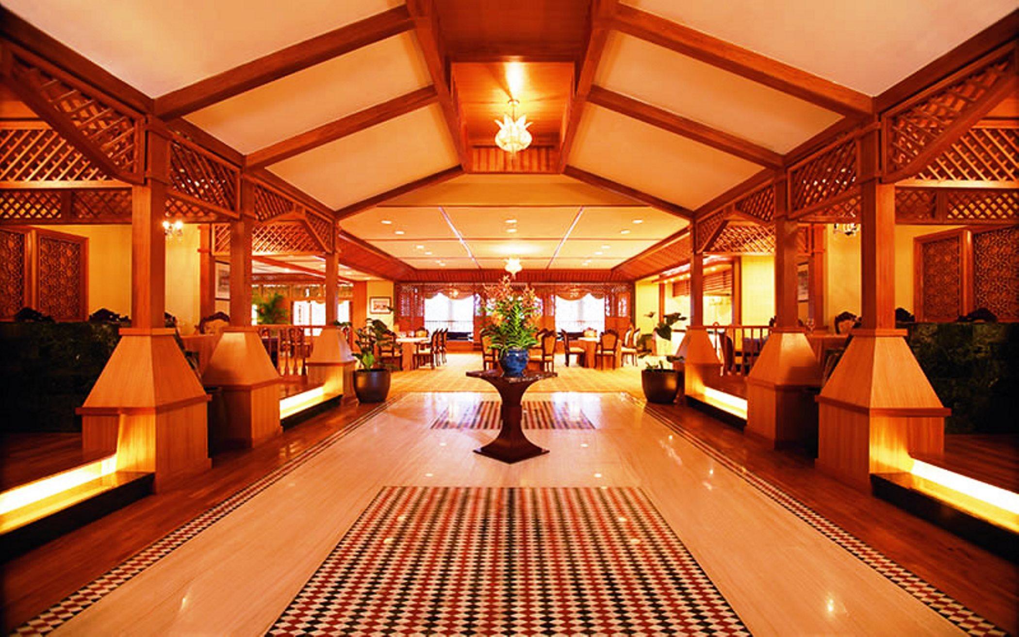Hotel Royale Chulan Kuala Lumpur Zewnętrze zdjęcie The lobby of the hotel